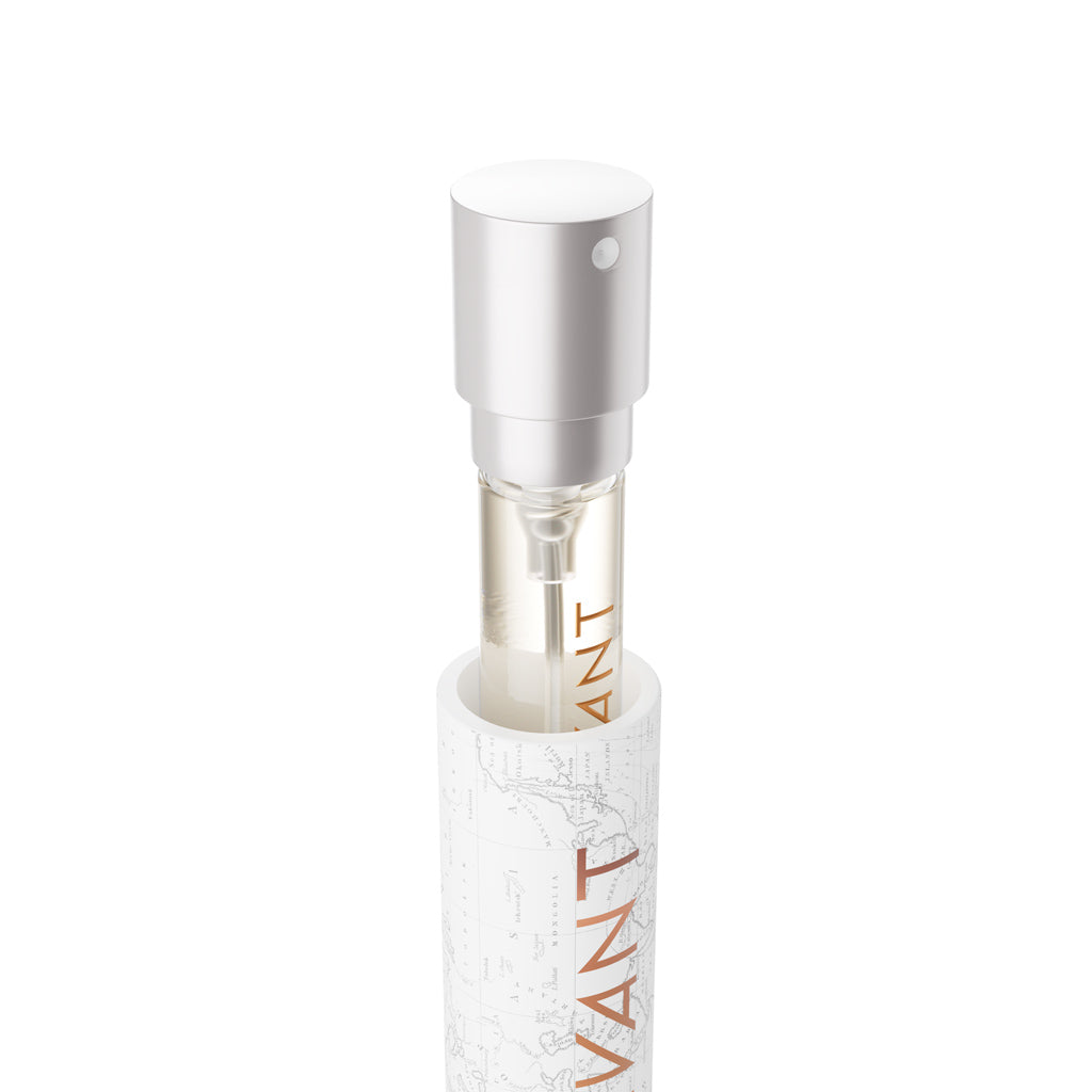 Niche Fragrance Travel Spray detail by Gallivant